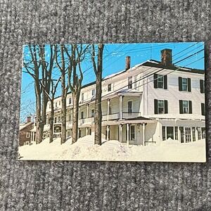 Vintage New London Inn New Hampshire Postcard Snow Unposted‎ Christmas